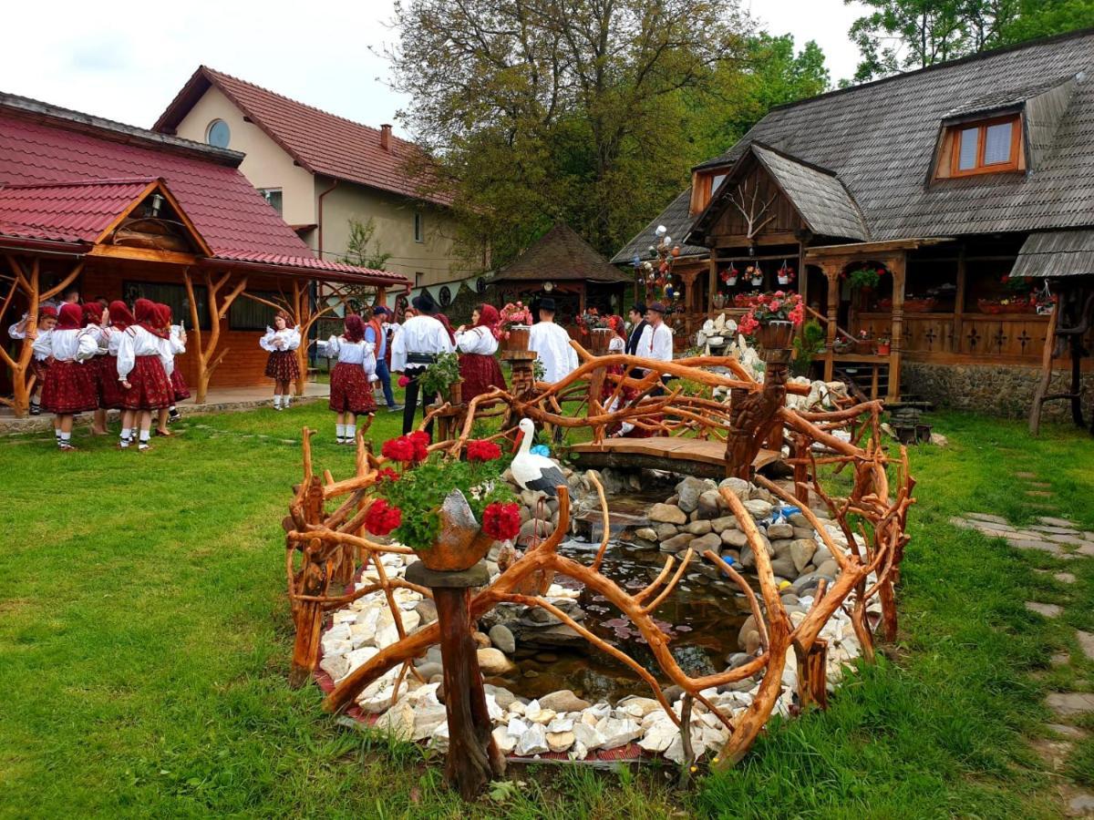 Pensiunea Rustic Lodge