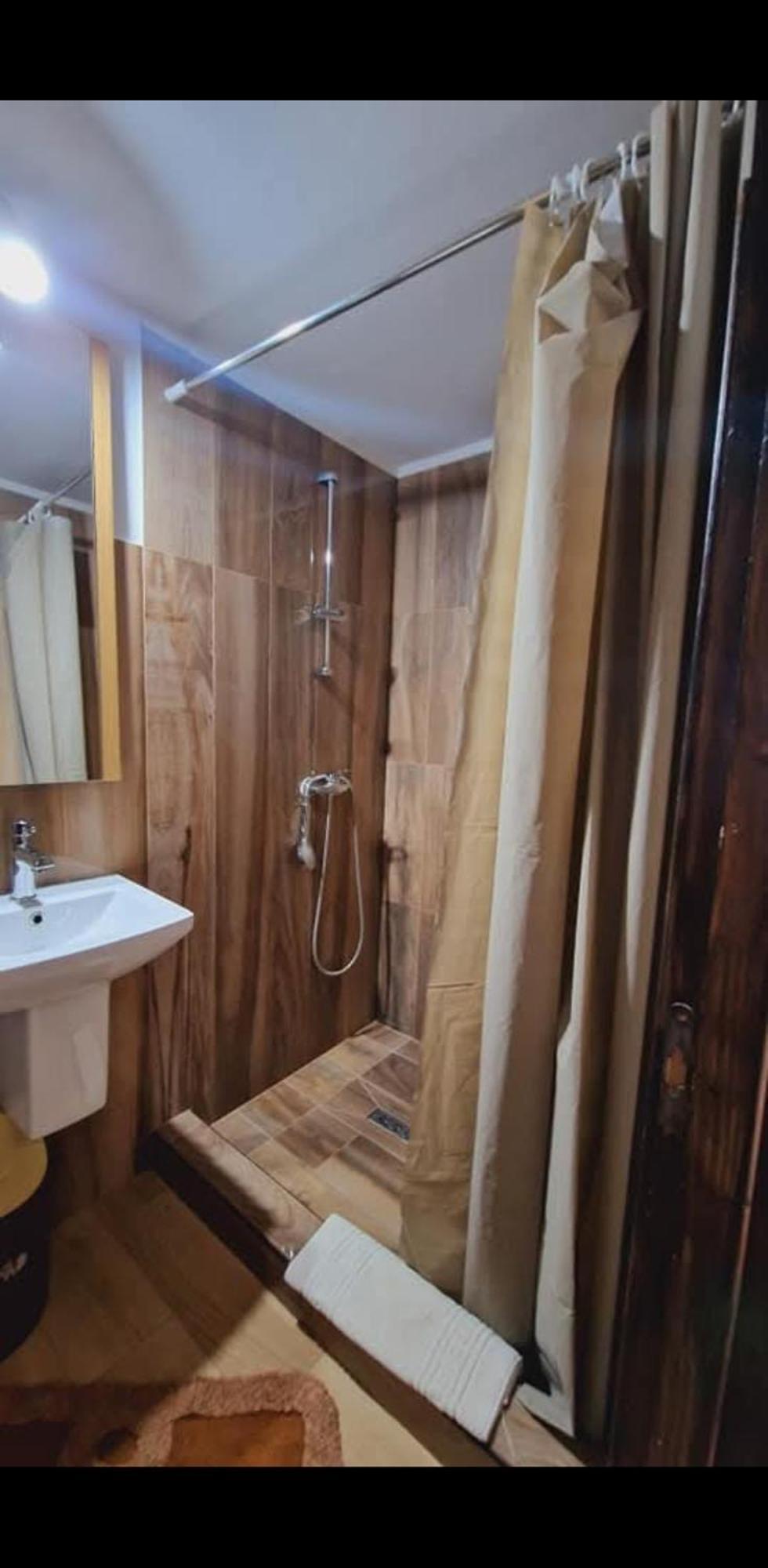 Pensiunea Rustic Lodge *